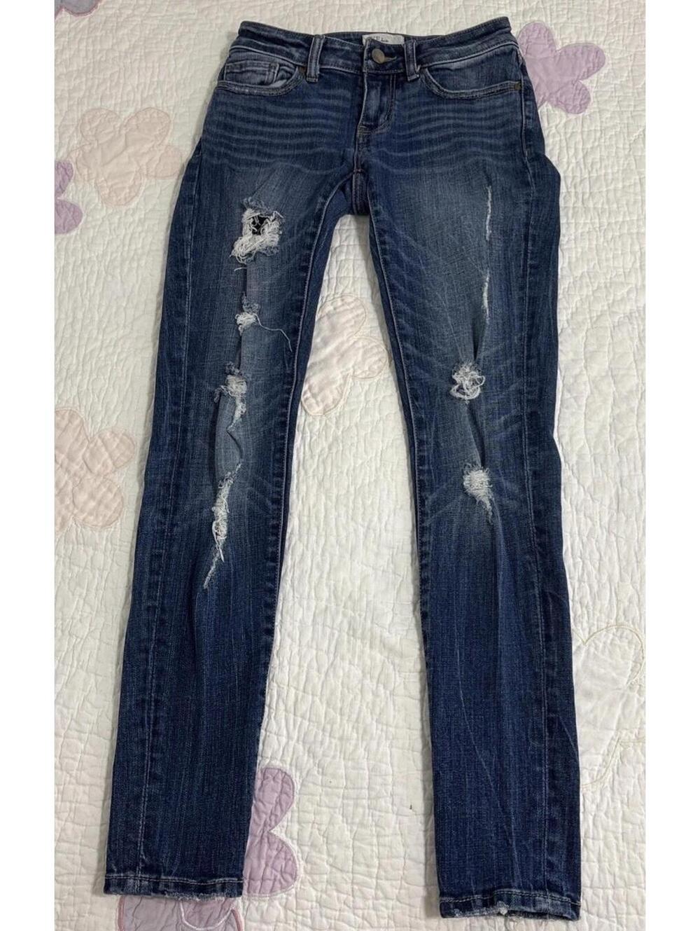 BKE Stella ankle skinny y2k distressed jeans 💙🔥